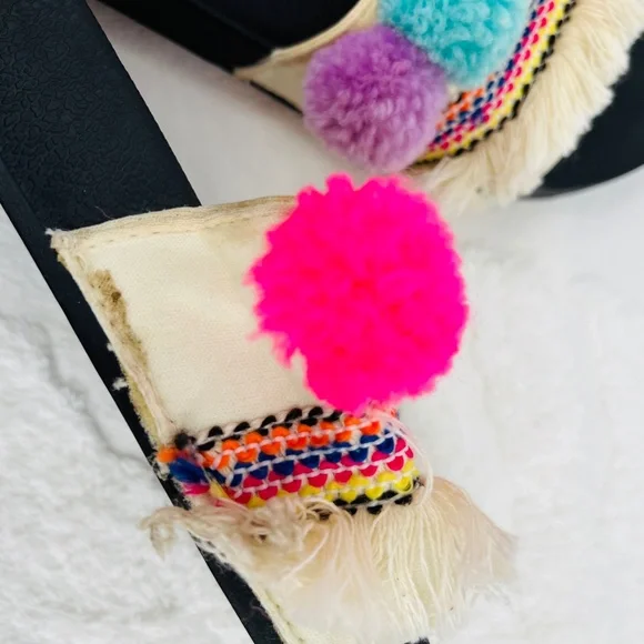 American Eagle Pom Pom Slides Slip On Flats Boho Sandals Shoes Womens Size 8 - Picture 7 of 9
